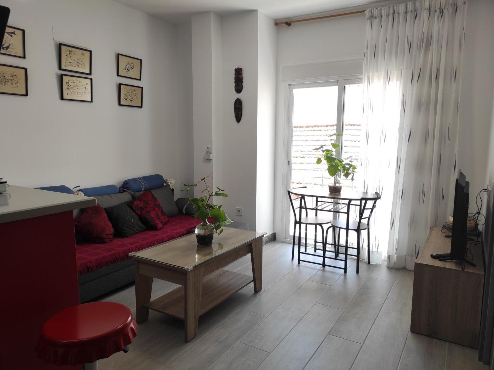 Con Terraza Y Muy Cerca De La Playa,centro Y Estacion De Tren Feriehus *